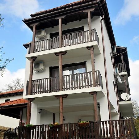 Family Hotel And Restaurant Plamena Oreshak  Exterior foto