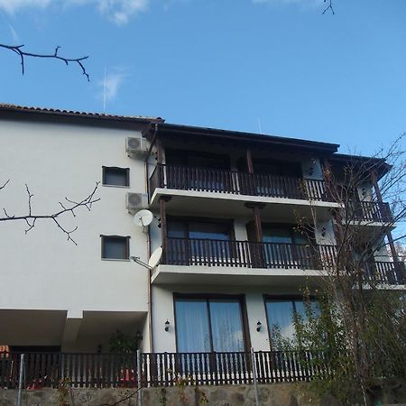 Family Hotel And Restaurant Plamena Oreshak  Exterior foto