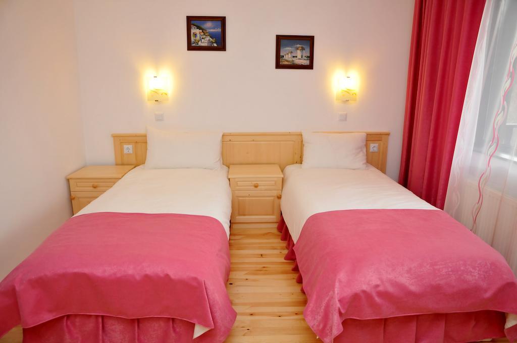 Family Hotel And Restaurant Plamena Oreshak  Zimmer foto