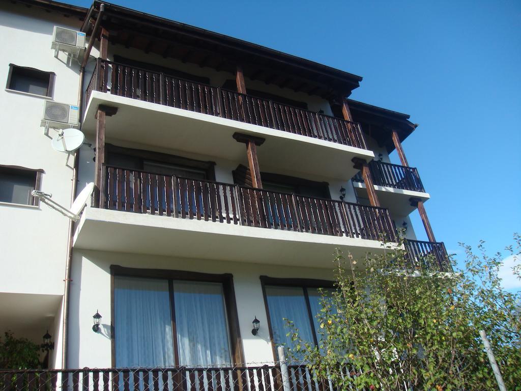 Family Hotel And Restaurant Plamena Oreshak  Exterior foto